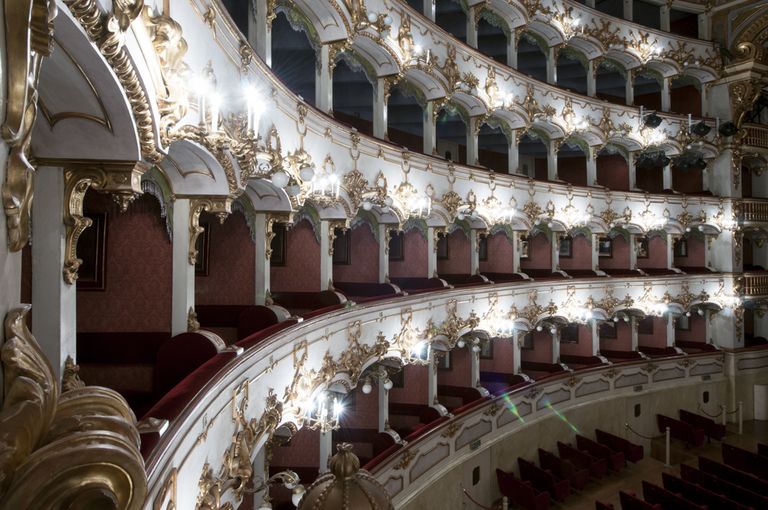 Piacenza, Teatro Municipale, vista sui palchi (foto Andrea Scardova, IBC) 2016